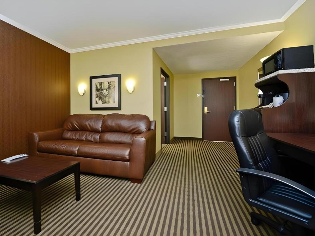 Best Western Plus Olathe Hotel Zewnętrze zdjęcie