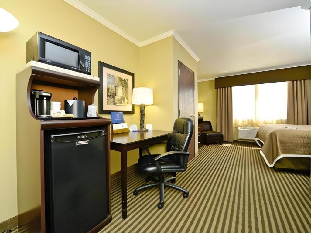 Best Western Plus Olathe Hotel Zewnętrze zdjęcie