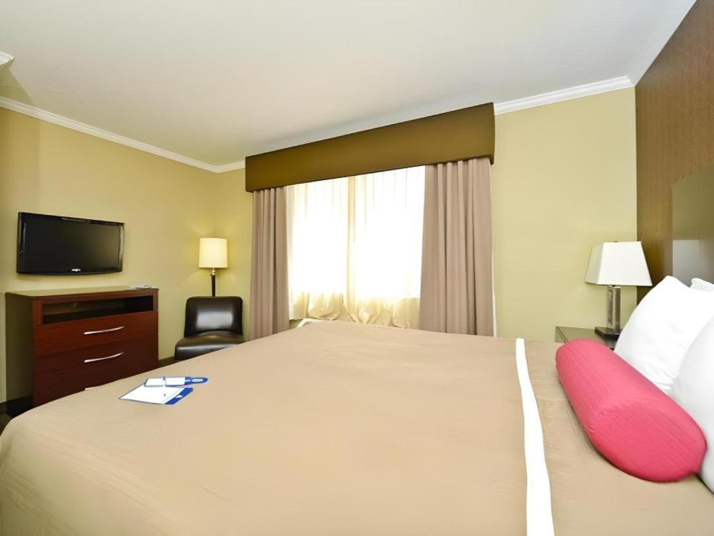 Best Western Plus Olathe Hotel Zewnętrze zdjęcie